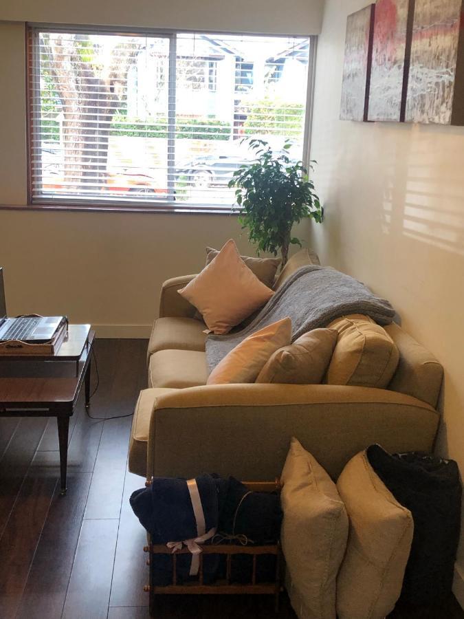 Quiet-Comfy 3 Bedroom Home On A Tree Lined Street In Kits Vancouver Dış mekan fotoğraf