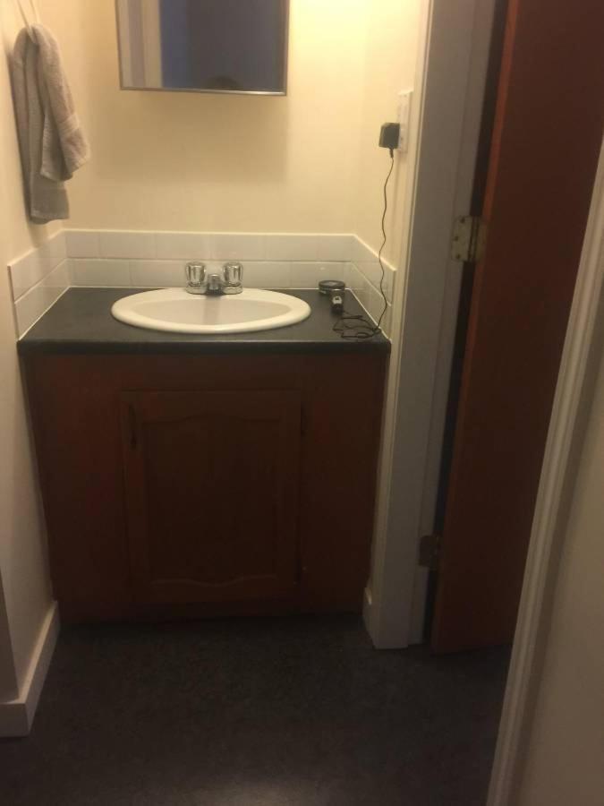 Quiet-Comfy 3 Bedroom Home On A Tree Lined Street In Kits Vancouver Dış mekan fotoğraf